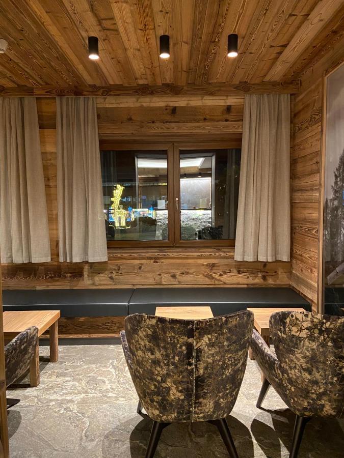 Hotel Ariston ***S Мадонна-ди-Кампильо Экстерьер фото
