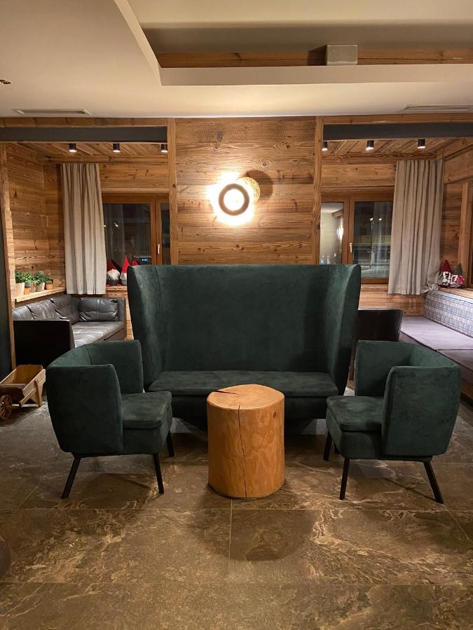 Hotel Ariston ***S Мадонна-ди-Кампильо Экстерьер фото