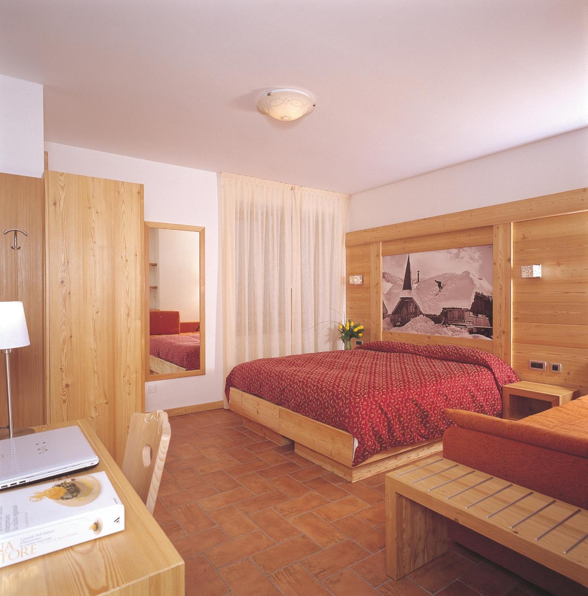 Hotel Ariston ***S Мадонна-ди-Кампильо Экстерьер фото